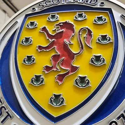Scotland National Football Team Handcrafted Wooden and Resin Crest - Image 4