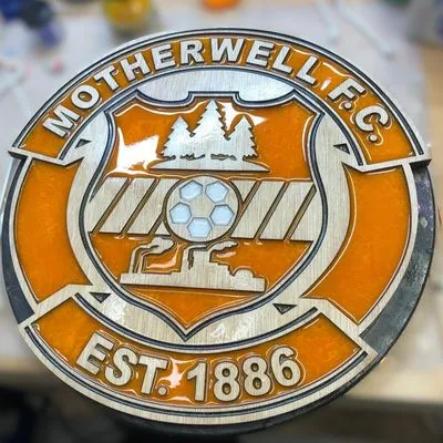 Motherwell F.C. Handcrafted Wooden and Resin Crest - Image 2