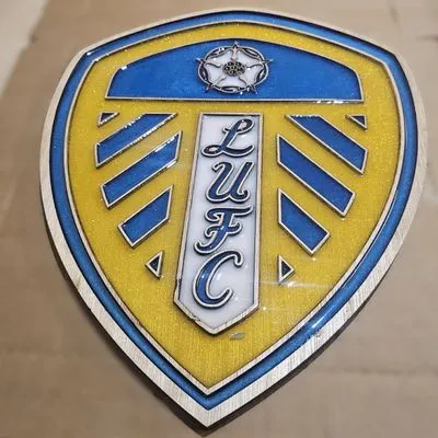 Leeds United F.C. Handcrafted Wooden and Resin Crest - Image 2