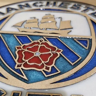 Manchester City F.C. Handcrafted Wooden and Resin Crest - Image 5