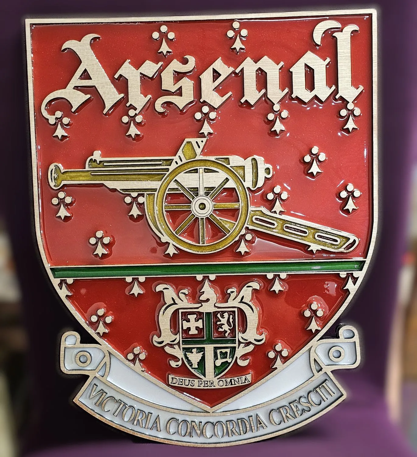 Historic Arsenal F.C. Handcrafted Wooden and Resin Crest - Image 1
