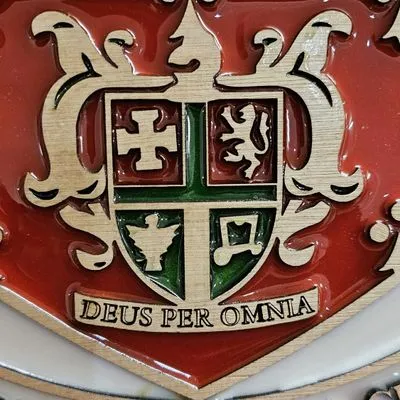 Historic Arsenal F.C. Handcrafted Wooden and Resin Crest - Image 6