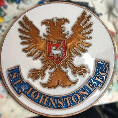St. Johnstone F.C. Handcrafted Wooden and Resin Crest - Image 2