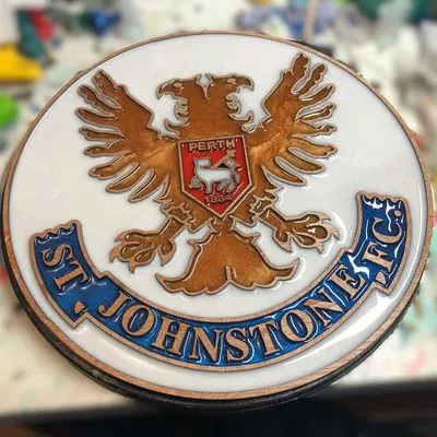 St. Johnstone F.C. Handcrafted Wooden and Resin Crest - Image 5