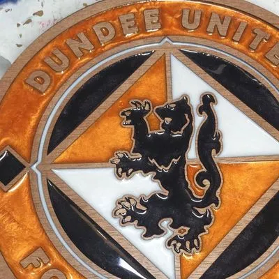 Dundee United F.C. Crest Handcrafted Wooden and Resin Art - Image 6