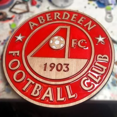 Aberdeen F.C. Handcrafted Wooden and Resin Crest - Image 6