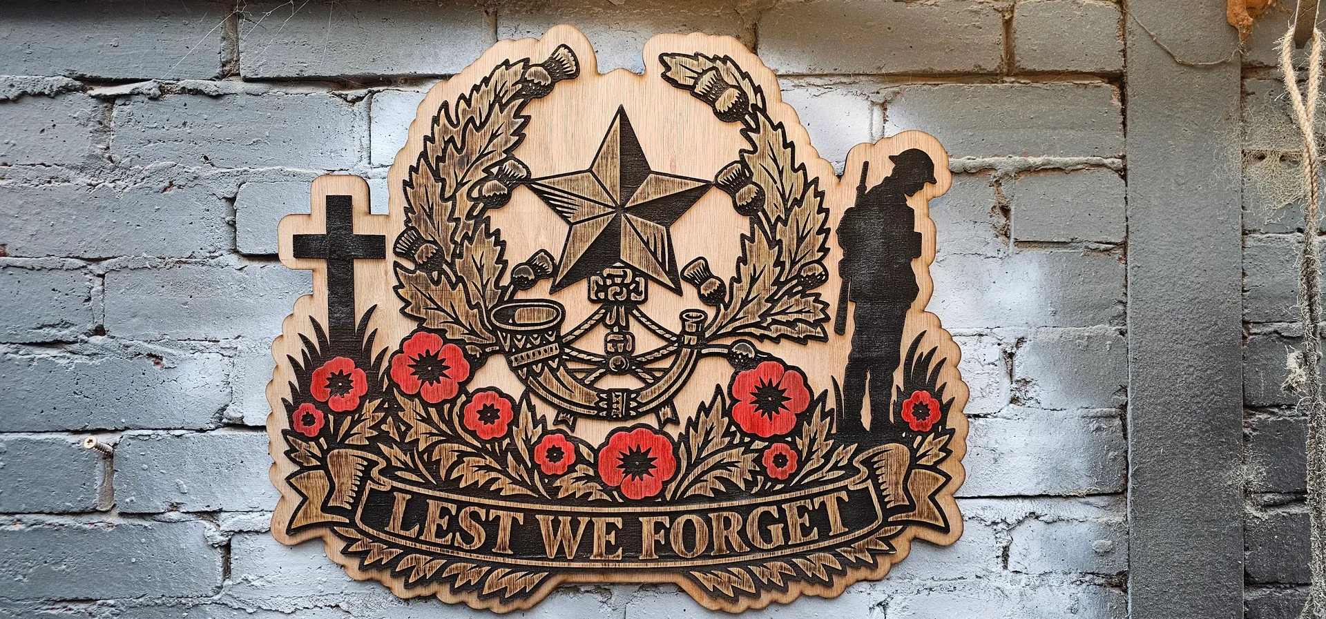 Lest We Forget – Cameronians Remembrance Memorial Wall Plaque